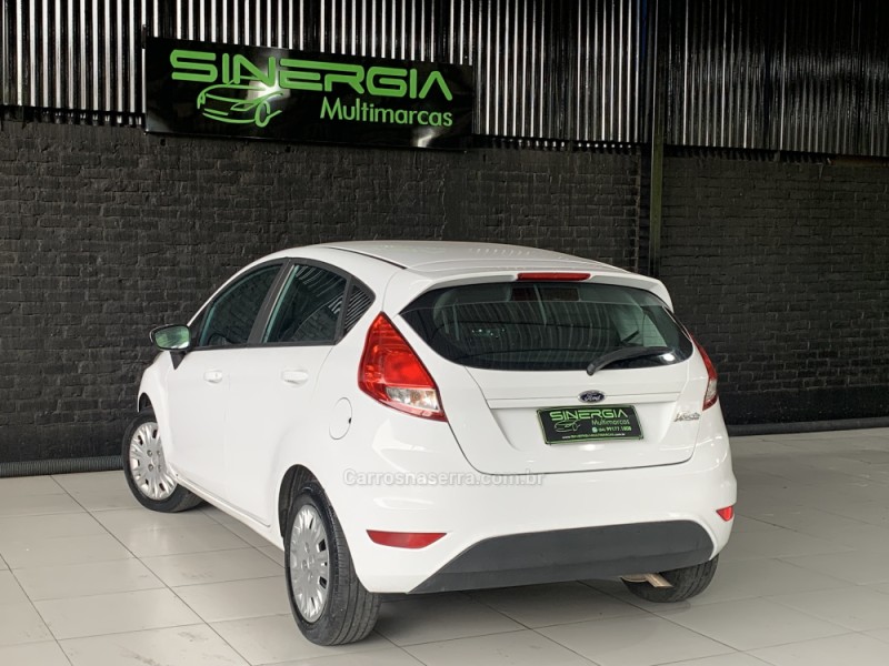 FIESTA 1.6 SE HATCH PLUS 16V FLEX 4P MANUAL - 2015 - CAXIAS DO SUL