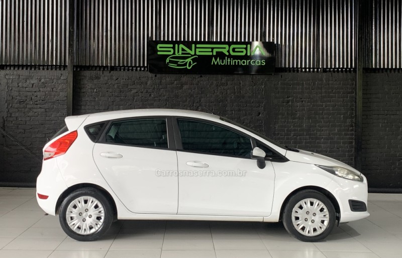 FIESTA 1.6 SE HATCH PLUS 16V FLEX 4P MANUAL - 2015 - CAXIAS DO SUL
