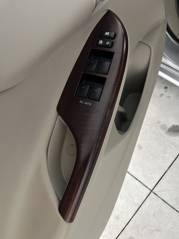 COROLLA 2.0 ALTIS 16V FLEX 4P AUTOMÁTICO - 2012 - CAXIAS DO SUL