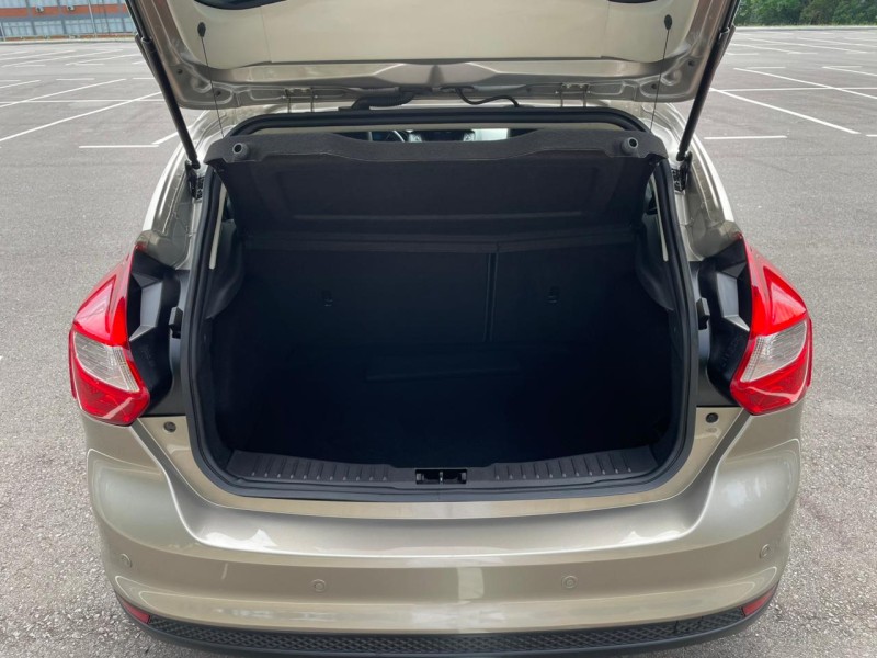 FOCUS 2.0 SE HATCH 16V FLEX 4P AUTO - 2015 - CAXIAS DO SUL