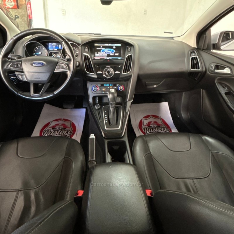 FOCUS 2.0 TITANIUM HATCH 16V FLEX 4P AUTOMÁTICO - 2016 - VACARIA