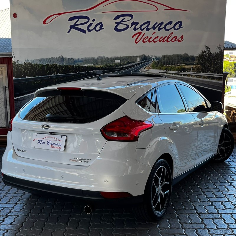 FOCUS 2.0 TITANIUM PLUS HATCH 16V FLEX 4P AUTO - 2016 - CAXIAS DO SUL