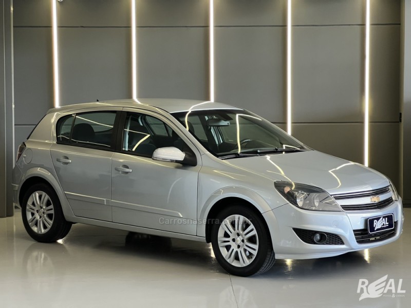 VECTRA 2.0 MPFI GT HATCH 8V FLEX 4P MANUAL - 2011 - SAPIRANGA