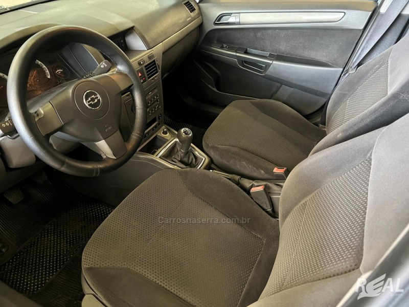 VECTRA 2.0 MPFI GT HATCH 8V FLEX 4P MANUAL - 2011 - SAPIRANGA