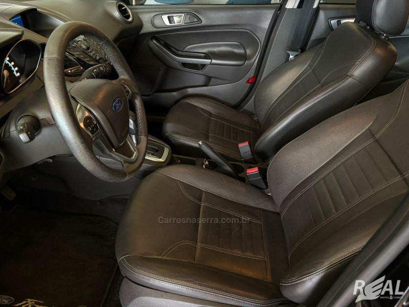FIESTA 1.0 ECOBOOST TITANIUM HATCH 12V GASOLINA 4P AUTOMÁTICO - 2017 - SAPIRANGA