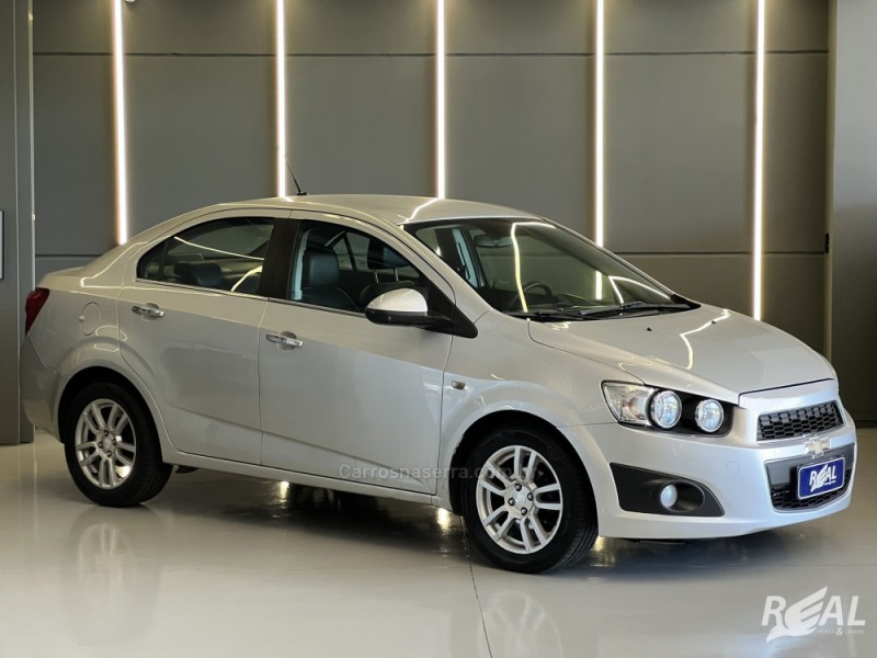 SONIC 1.6 LTZ SEDAN 16V FLEX 4P AUTOMÁTICO - 2014 - SAPIRANGA