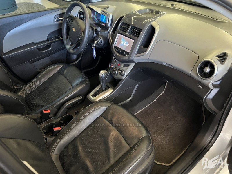 SONIC 1.6 LTZ SEDAN 16V FLEX 4P AUTOMÁTICO - 2014 - SAPIRANGA