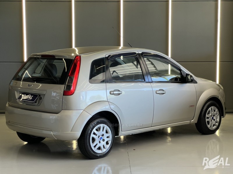 FIESTA 1.6 MPI CLASS HATCH 8V FLEX 4P MANUAL - 2013 - SAPIRANGA