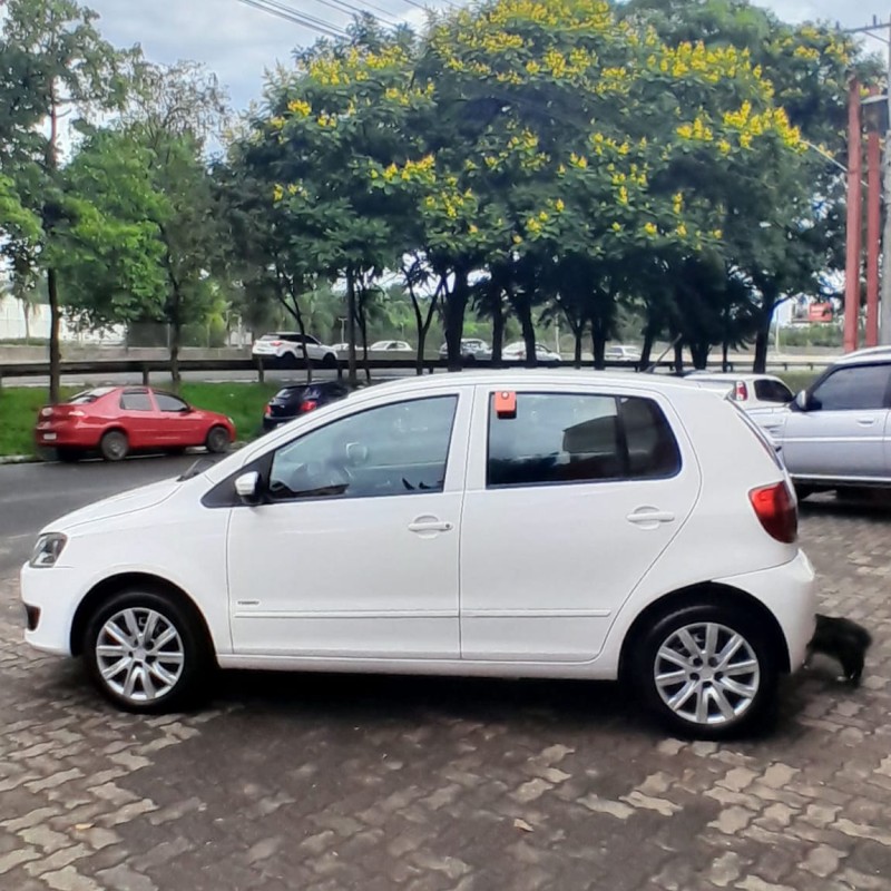 FOX 1.0 MI TREND 8V FLEX 4P MANUAL - 2012 - ESTâNCIA VELHA