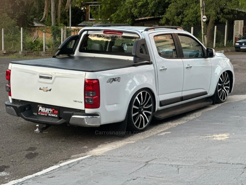 S10 2.4 LTZ 4X2 CD 8V FLEX 4P MANUAL - 2013 - NOVO HAMBURGO