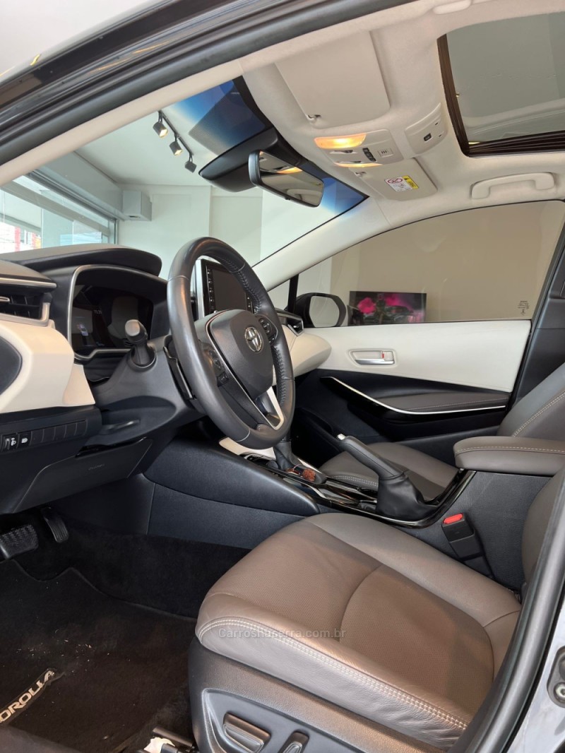 COROLLA 2.0 ALTIS PREMIUM 16V FLEX 4P AUTOMÁTICO - 2022 - CAXIAS DO SUL
