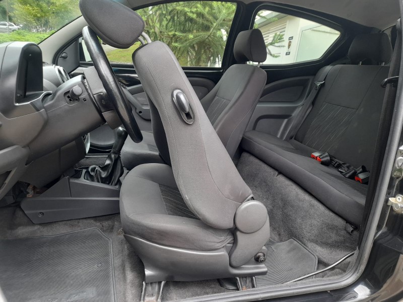 KA 1.0 MPI 8V FLEX 2P MANUAL - 2011 - FARROUPILHA