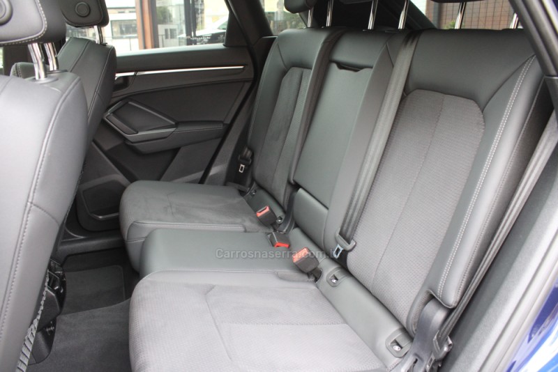 Q3 2.0 TFSI PERFORMANCE BLACK QUATTRO GASOLINA 4P AUTOMÁTICO - 2024 - CAXIAS DO SUL