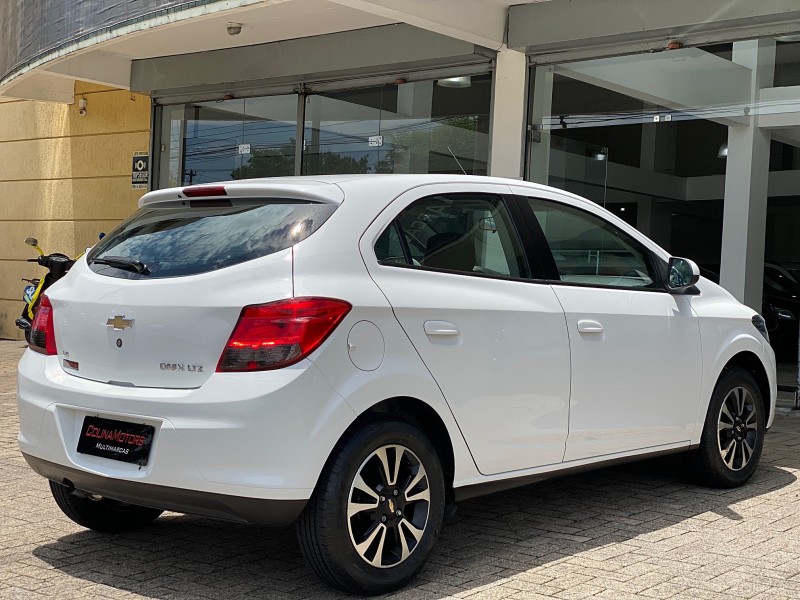 ONIX 1.4 MPFI LTZ 8V FLEX 4P MANUAL - 2015 - CAXIAS DO SUL