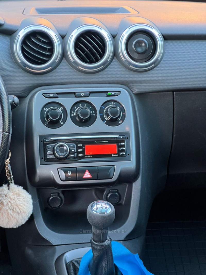 C3 1.5 TENDANCE 8V FLEX 4P MANUAL - 2014 - CANELA