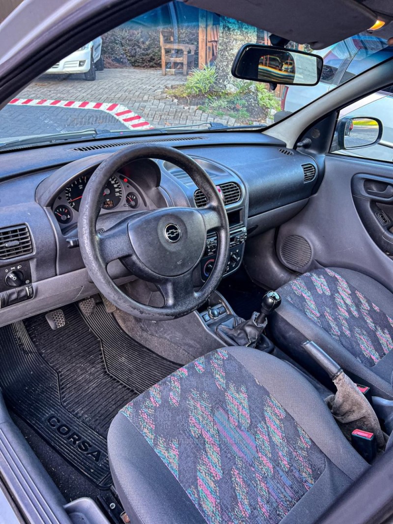 CORSA 1.0 MPFI 8V GASOLINA 4P MANUAL - 2004 - CANELA