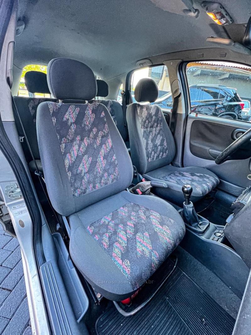 CORSA 1.0 MPFI 8V GASOLINA 4P MANUAL - 2004 - CANELA