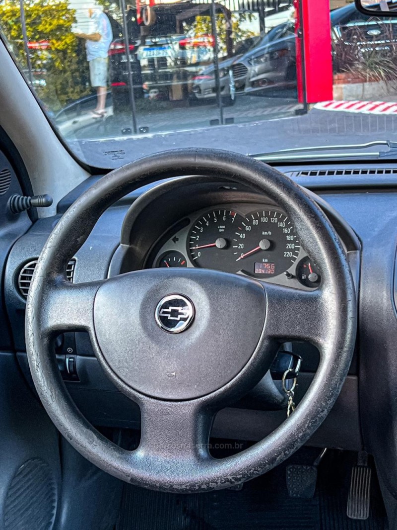 CORSA 1.0 MPFI 8V GASOLINA 4P MANUAL - 2004 - CANELA