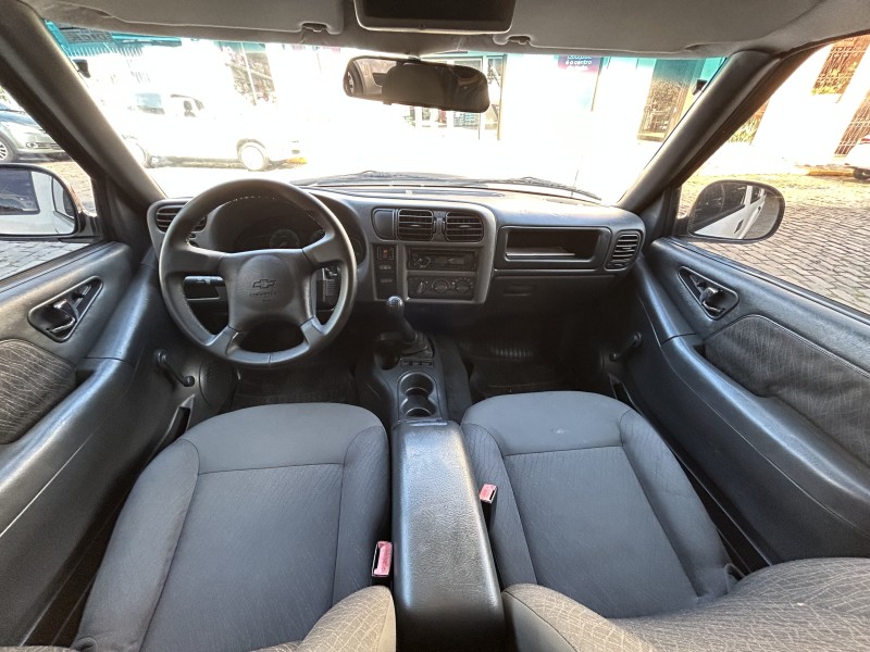 BLAZER 2.4 MPFI ADVANTAGE 4X2 8V FLEX 4P MANUAL - 2011 - GARIBALDI