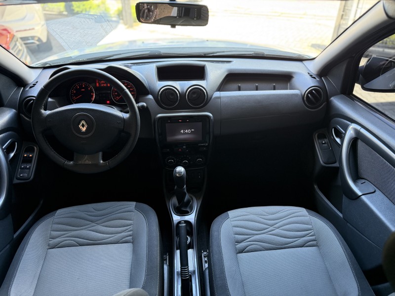 DUSTER 1.6 DYNAMIQUE 4X2 16V FLEX 4P MANUAL - 2015 - NOVA PETRóPOLIS