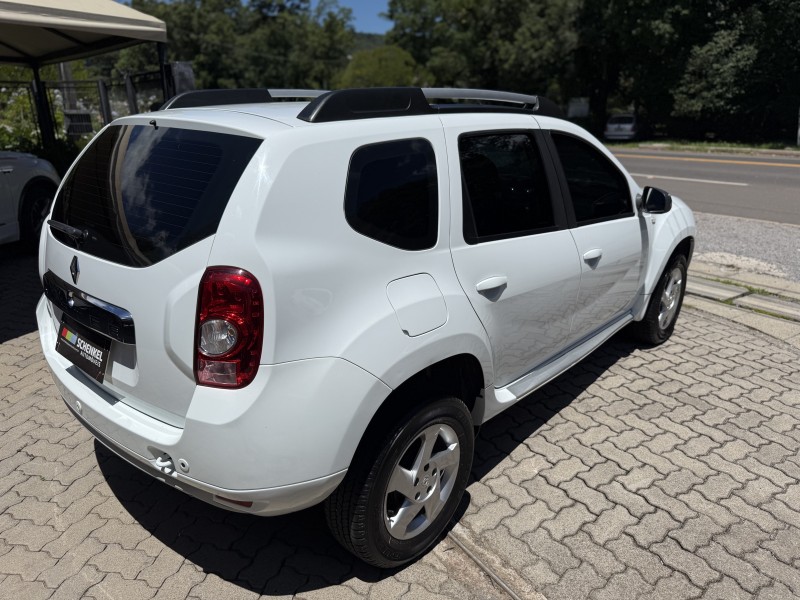 DUSTER 1.6 DYNAMIQUE 4X2 16V FLEX 4P MANUAL - 2015 - NOVA PETRóPOLIS