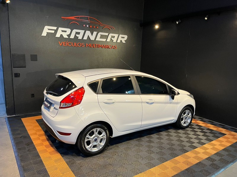 FIESTA 1.5 SE HATCH 16V FLEX 4P MANUAL - 2015 - ANTôNIO PRADO