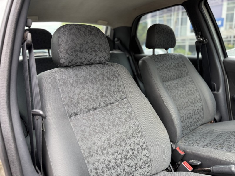 PALIO 1.0 MPI FIRE CELEBRATION 8V FLEX 4P MANUAL - 2007 - PAROBé