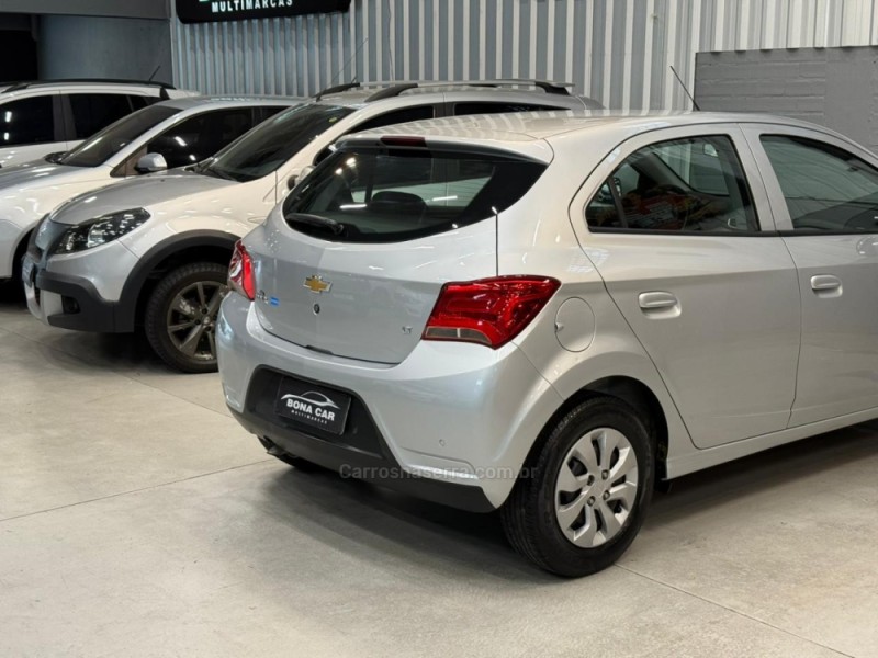 ONIX 1.0 LT 12V FLEX 4P MANUAL - 2018 - CAXIAS DO SUL