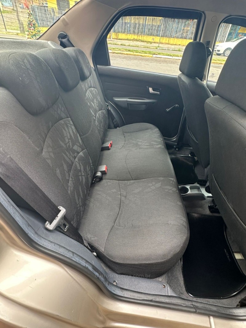 SIENA 1.4 MPI EL 8V FLEX 4P MANUAL - 2011 - PAROBé