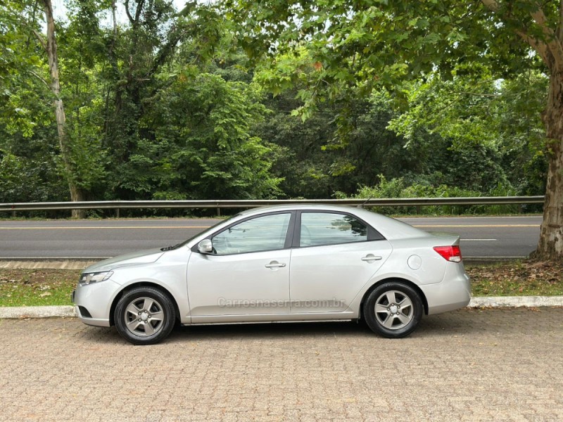 CERATO 1.6 SX2 16V GASOLINA 4P MANUAL - 2011 - DOIS IRMãOS