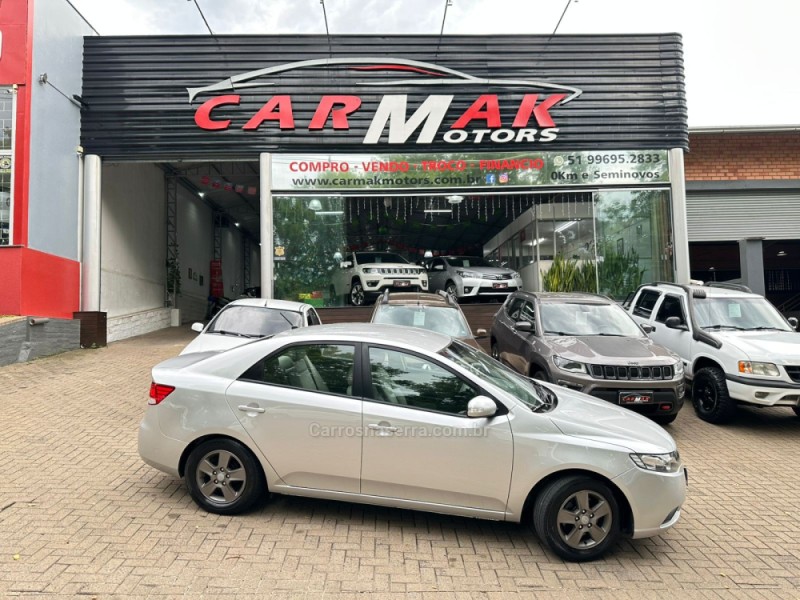 cerato 1.6 sx2 16v gasolina 4p manual 2011 dois irmaos
