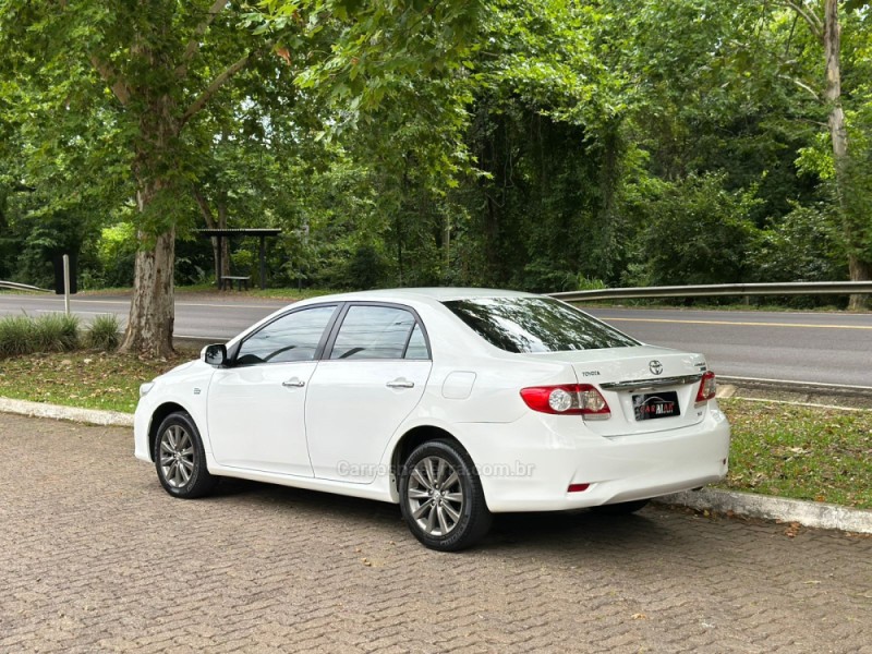COROLLA 2.0 ALTIS 16V FLEX 4P AUTOMÁTICO - 2013 - DOIS IRMãOS