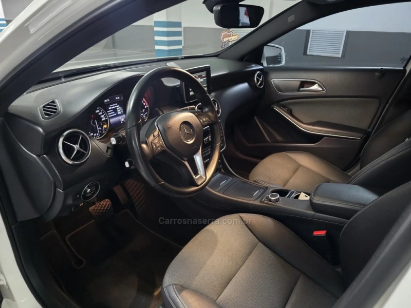 A 200 1.6 TURBO URBAN 16V GASOLINA 4P AUTOMÁTICO - 2015 - PORTO ALEGRE