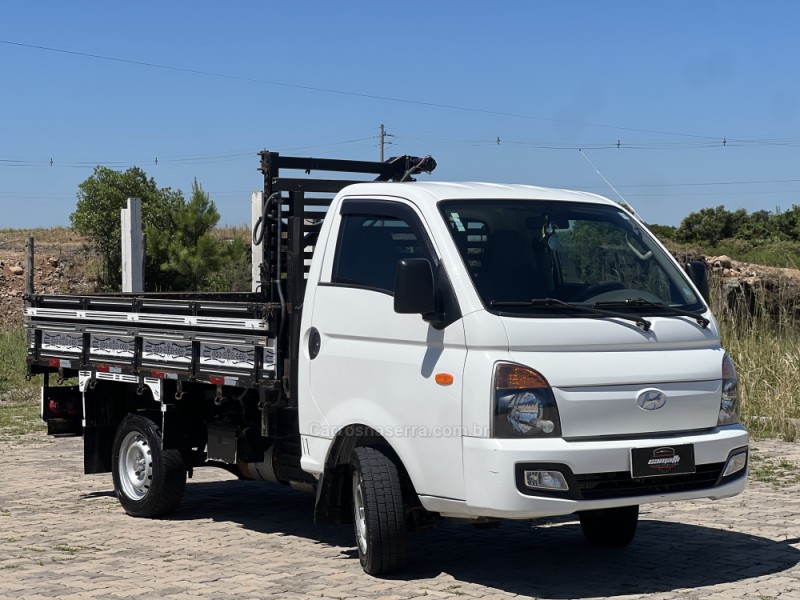 HR 2.5 TCI HD LONGO COM CAÇAMBA 4X2 8V 97CV TURBO INTERCOOLER DIESEL 2P MANUAL - 2016 - ANTôNIO PRADO