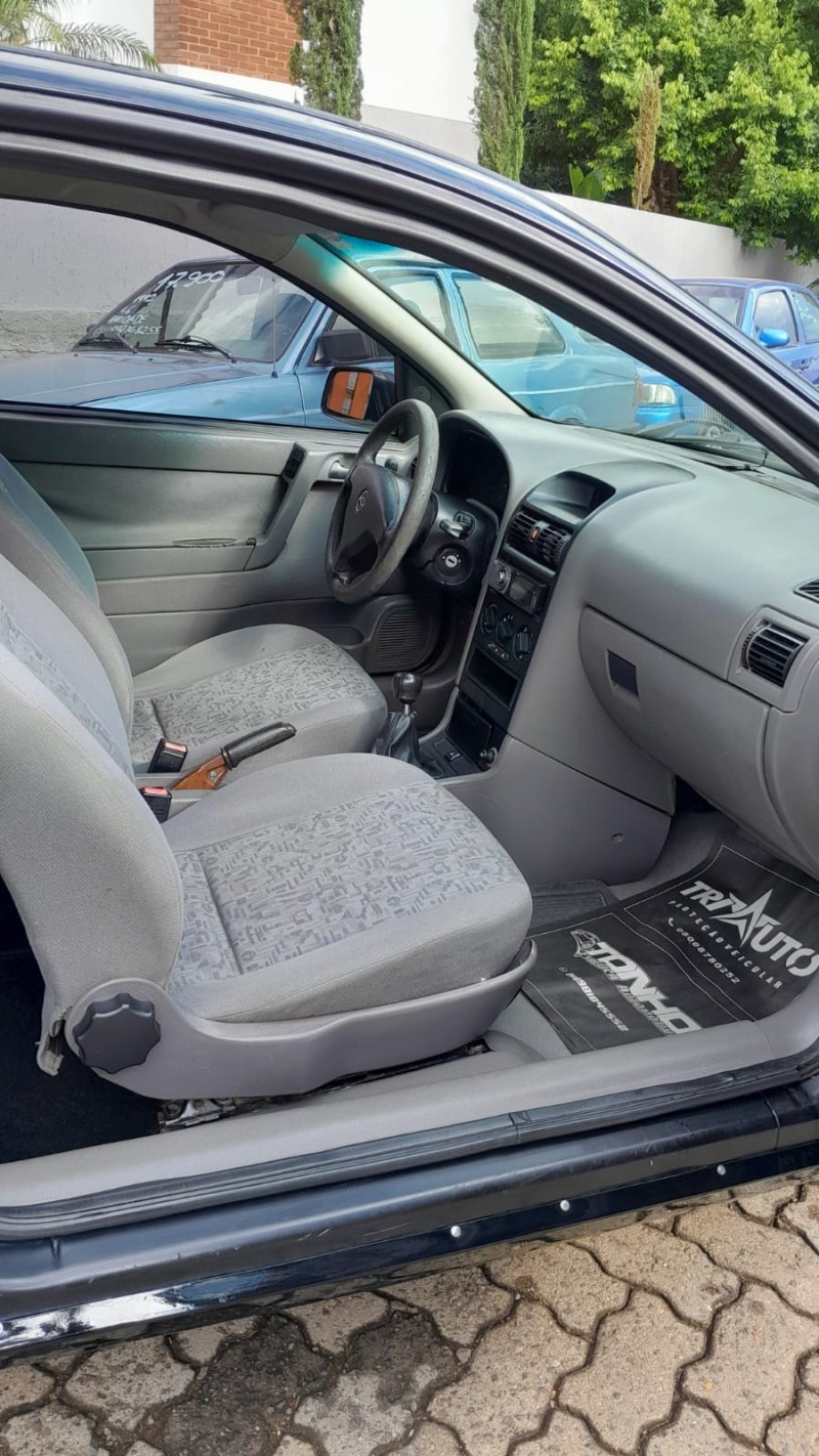 ASTRA 2.0 MPFI ADVANTAGE SEDAN 8V FLEX 4P MANUAL - 2004 - ESTRELA