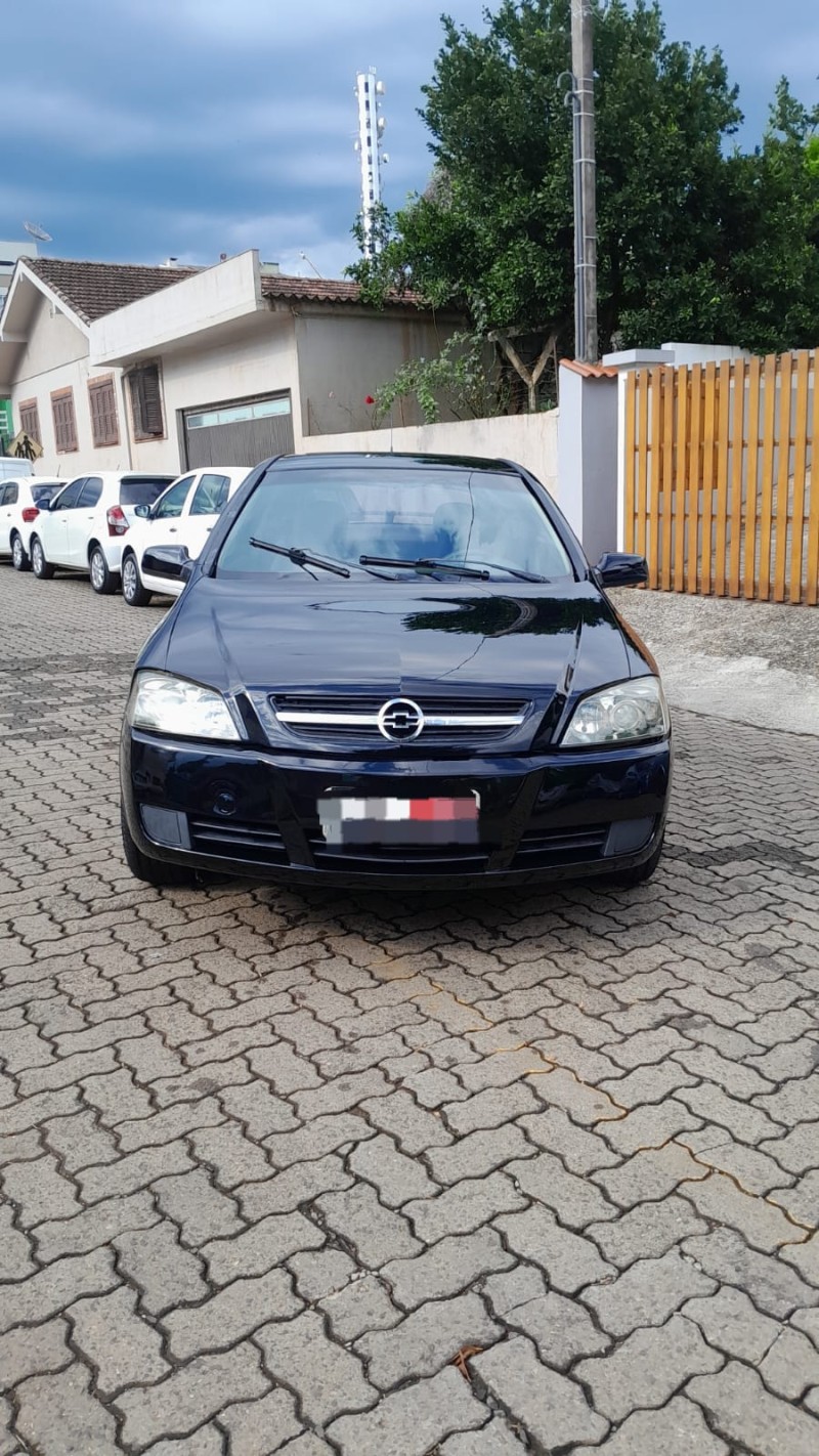 ASTRA 2.0 MPFI ADVANTAGE SEDAN 8V FLEX 4P MANUAL - 2004 - ESTRELA
