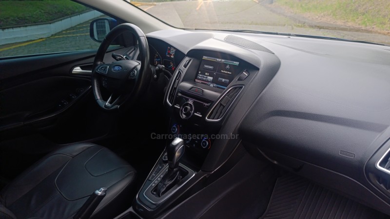 FOCUS 2.0 TITANIUM PLUS HATCH 16V FLEX 4P AUTO - 2016 - CAXIAS DO SUL
