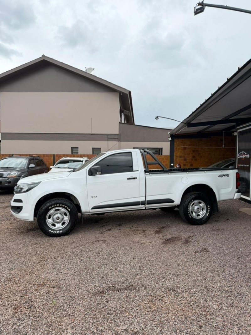 S10 2.8 LS 4X4 CS 16V TURBO DIESEL 2P MANUAL - 2018 - LAJEADO