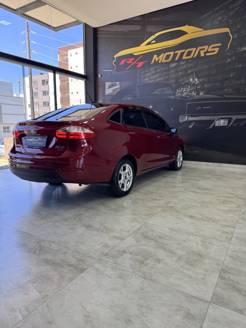 FIESTA 1.6 SE PLUS SEDAN 16V FLEX 4P AUTOMÁTICO - 2014 - CAXIAS DO SUL
