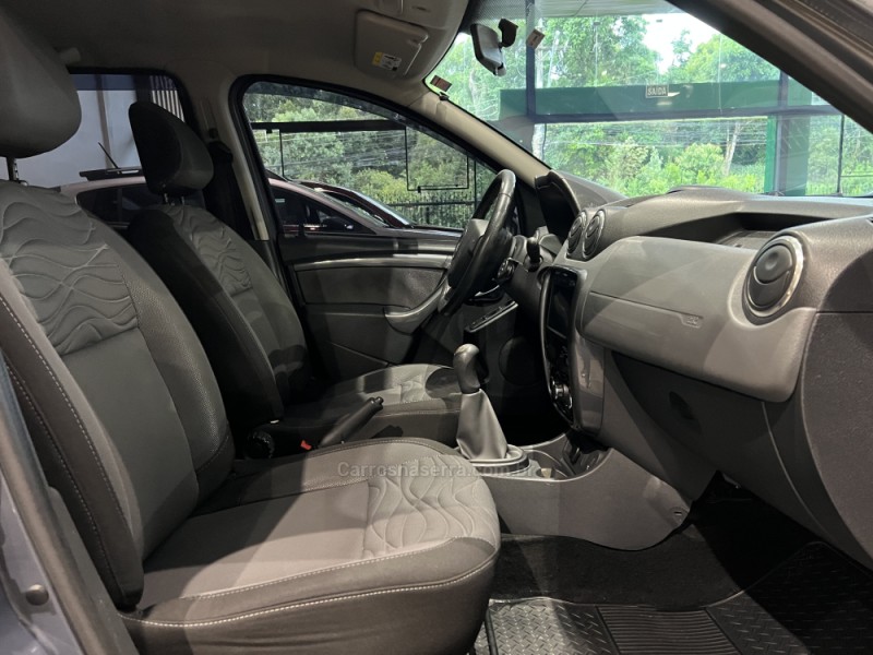 DUSTER 1.6 DYNAMIQUE 4X2 16V FLEX 4P MANUAL - 2014 - CAXIAS DO SUL