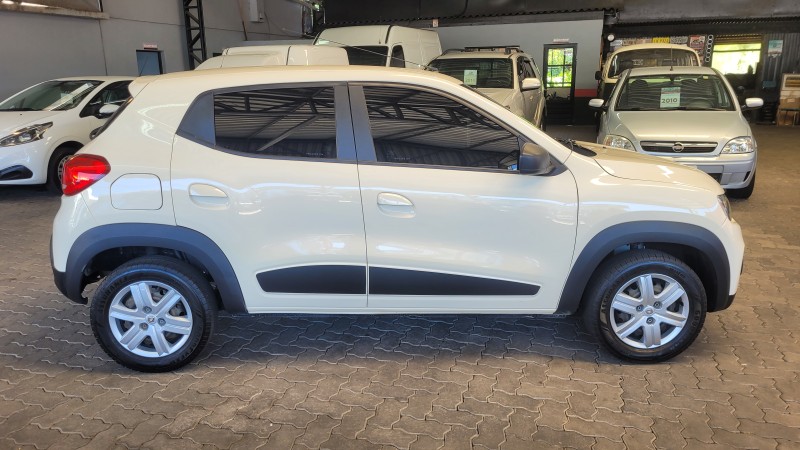 KWID 1.0 12V SCE FLEX ZEN MANUAL - 2021 - GARIBALDI