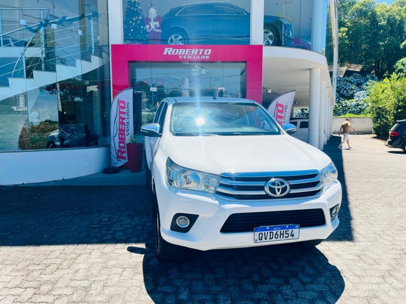 HILUX 2.8 4X4 CD 8V DIESEL 4P MANUAL