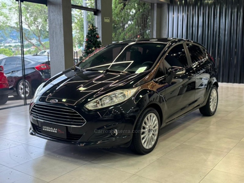 FIESTA 1.6 TITANIUM HATCH 16V FLEX 4P AUTOMÁTICO - 2014 - DOIS IRMãOS
