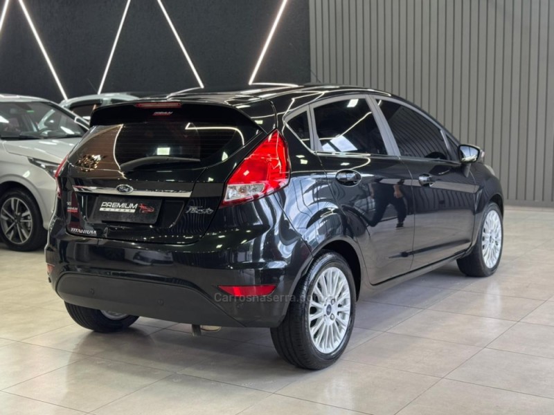 FIESTA 1.6 TITANIUM HATCH 16V FLEX 4P AUTOMÁTICO - 2014 - DOIS IRMãOS