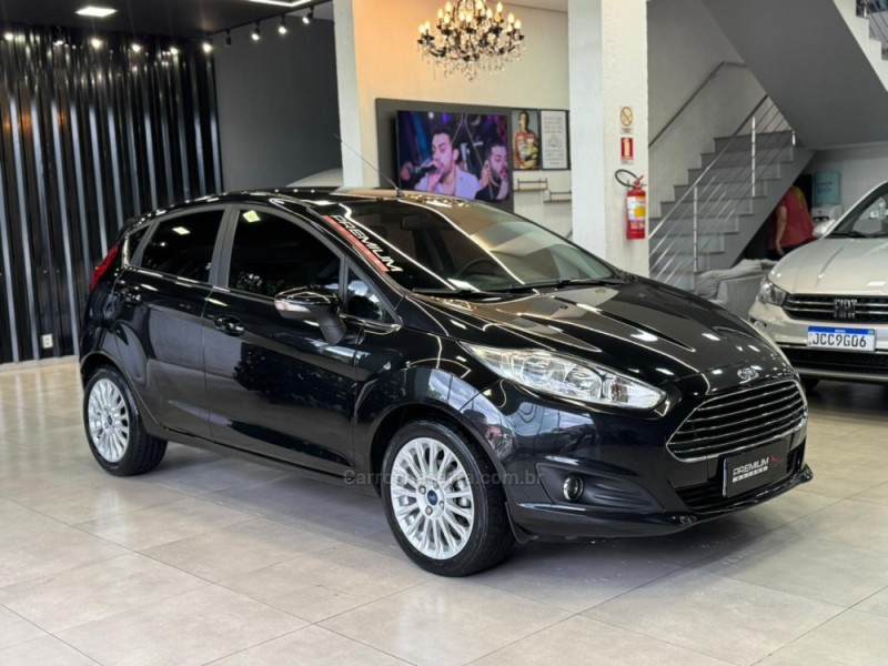 fiesta 1.6 titanium hatch 16v flex 4p automatico 2014 dois irmaos