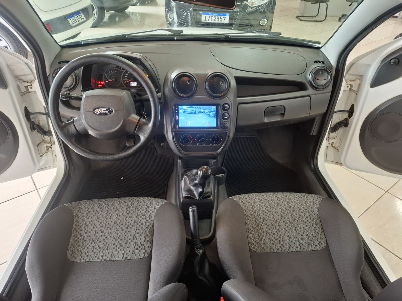 KA 1.0 MPI 8V FLEX 2P MANUAL - 2013 - FARROUPILHA