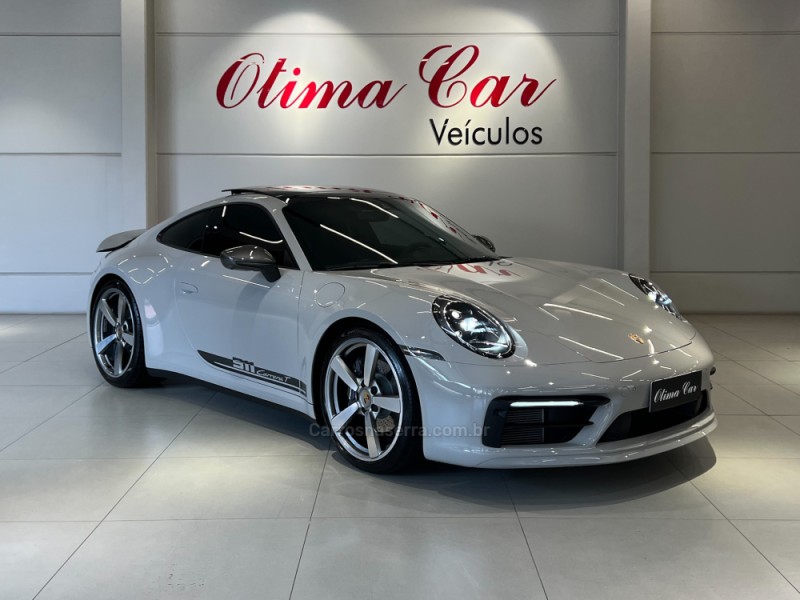 911 3.0 CARRERA T COUPÉ AUTOMÁTICO - 2024 - FLORES DA CUNHA
