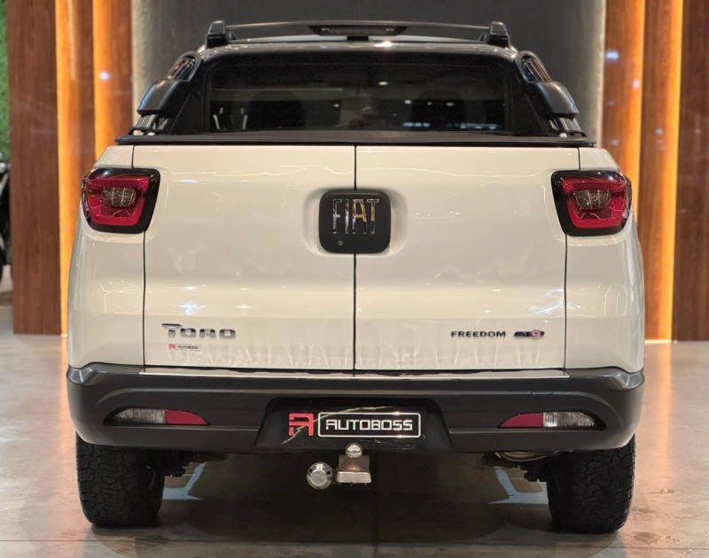TORO 2.0 16V TURBO DIESEL FREEDOM 4WD AT9 AUTOMÁTICO - 2019 - NOVO HAMBURGO