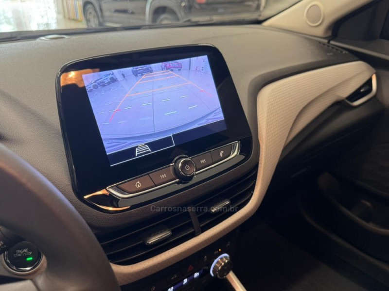 ONIX 1.0	PREMIER II PLUS 12V TURBO FLEX 4P AUTOMÁTICO - 2025 - VERANóPOLIS