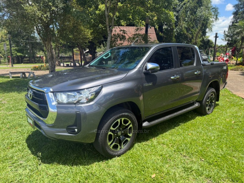 hilux 2.8 srv 4x4 cd 16v diesel 4p automatico 2022 brochier